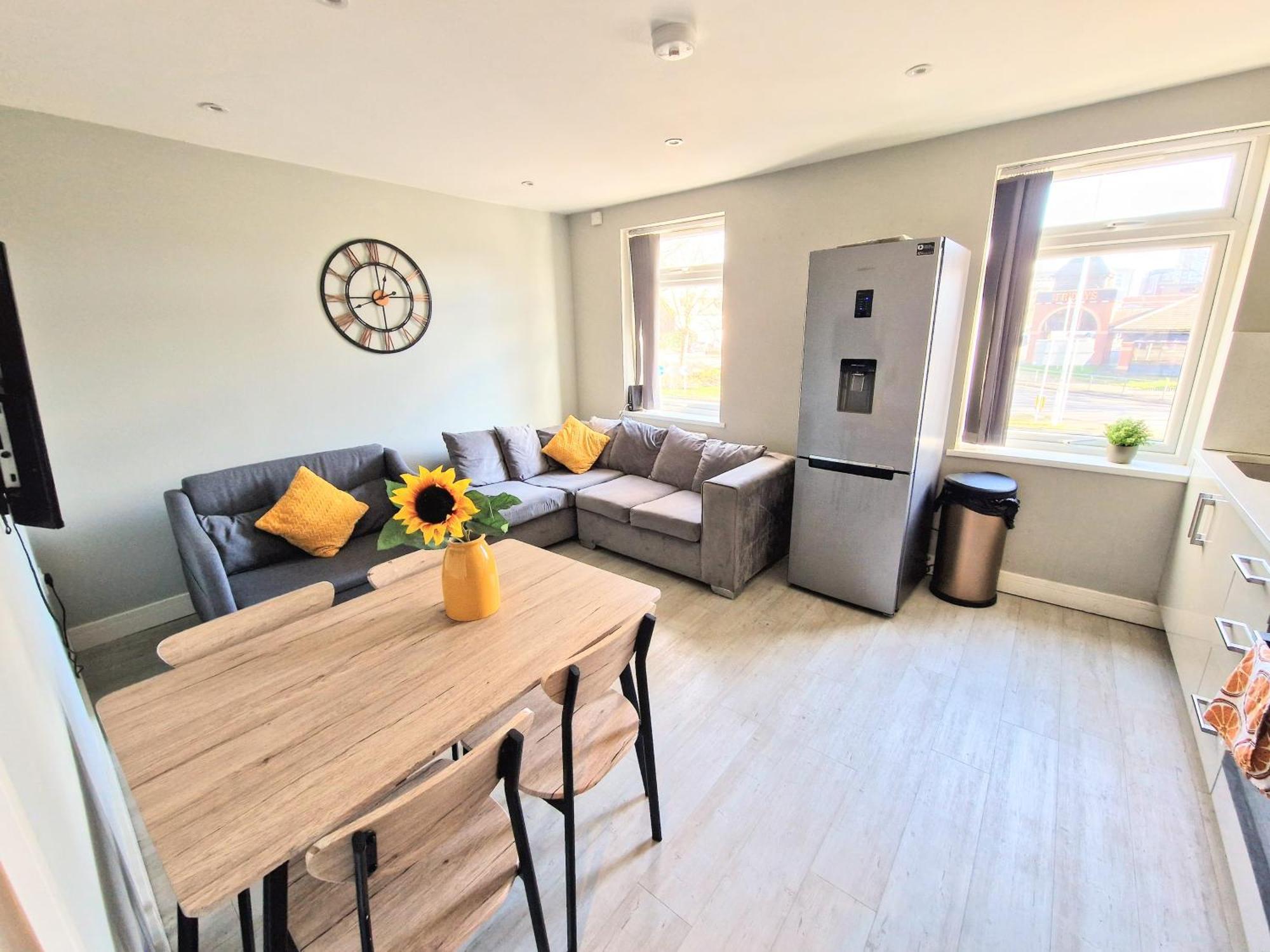 Central Reading Modern 3Br Flat - Walk To Station And High Street Extérieur photo